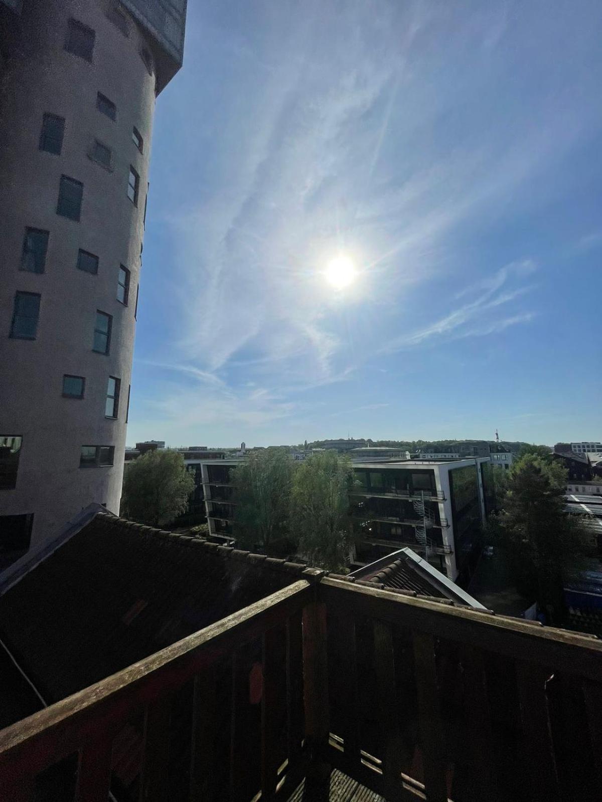 Zentral Gelegenes Premium-Apartment Mit Viel Tageslicht Hamburg-Harburg Exteriör bild